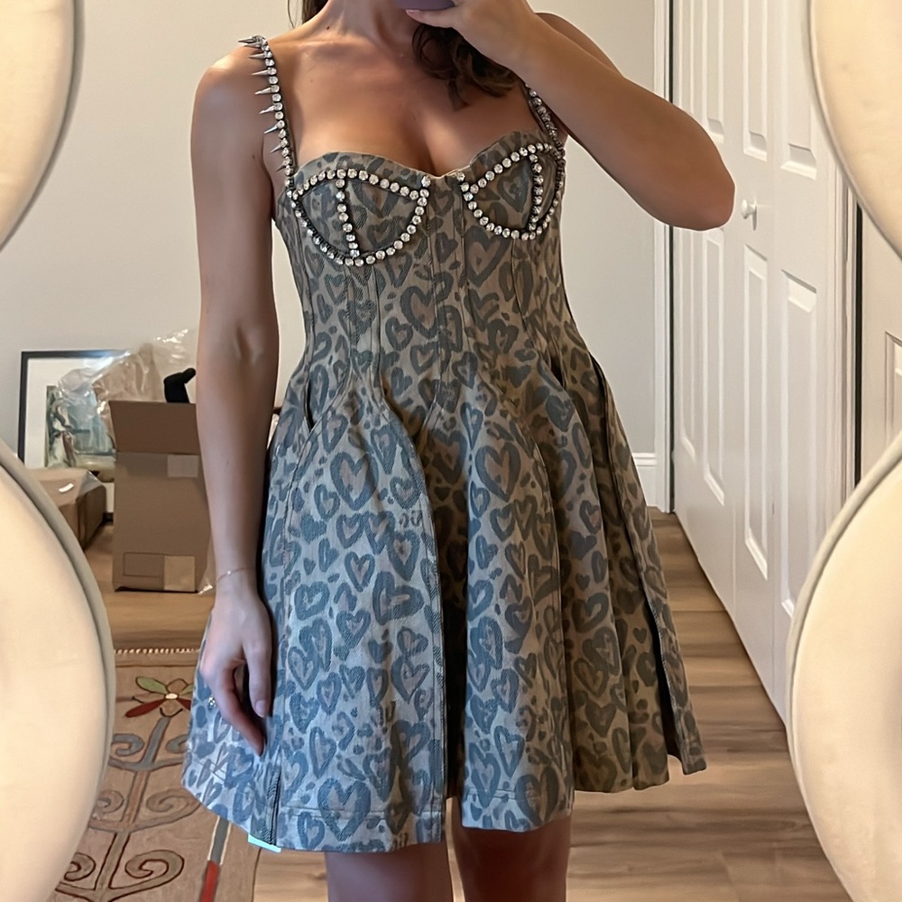 AREA Tan Heart Leopard Godet Minidress (2) - Picture 3 of 6